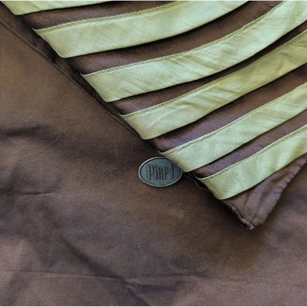 Pier 1 Imports Brown & Green/Olive Spiral Ribbon Set Of 2 Pillow Covers 18